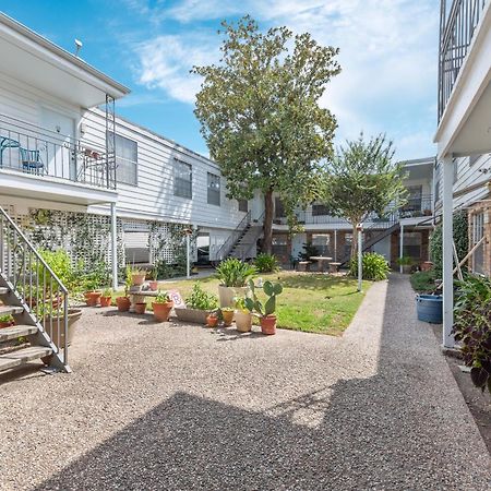 Appartamento Bright & Airy Apt Close To Everything With Free Park Houston Esterno foto