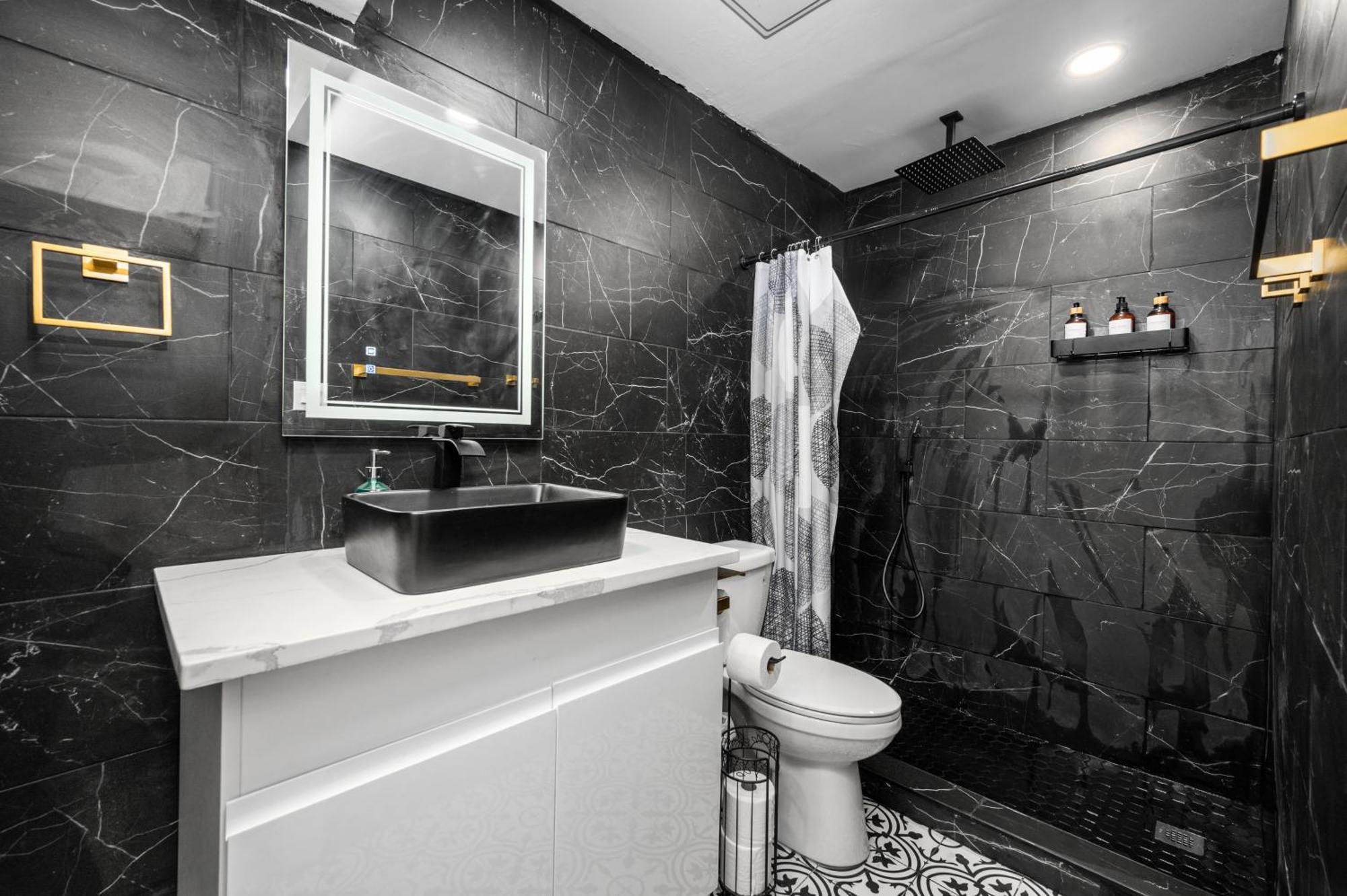 Appartamento Bright & Airy Apt Close To Everything With Free Park Houston Esterno foto